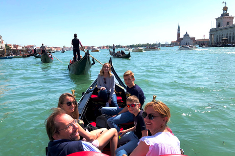 Venice: St. Mark's, Walking Tour and Gondola Combo 9 AM Spanish Tour