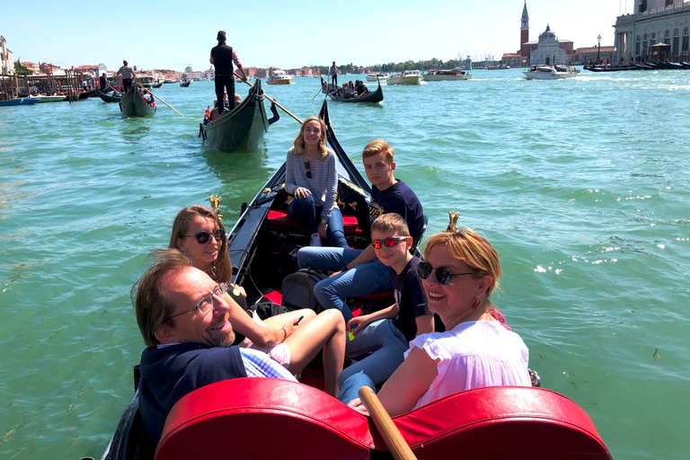 Venice: St. Mark's, Walking Tour and Gondola Combo 9 AM Spanish Tour