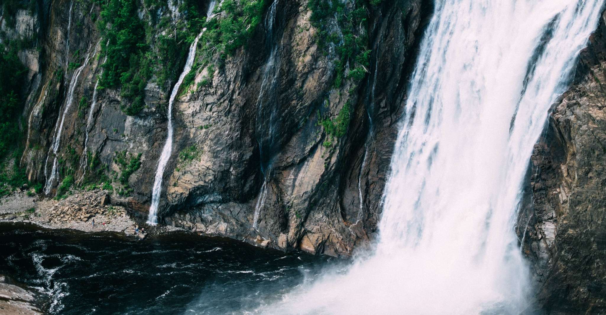 Quebec City, Old Town and Montmorency Falls Bus Tour - Hizvo