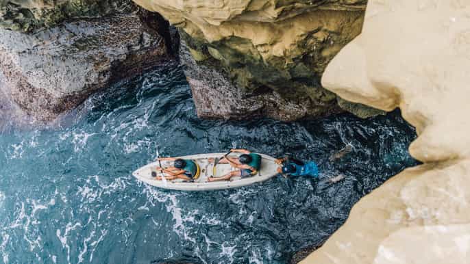 la jolla 90minutowa wycieczka kajakiem po jaskini morskiej z przewodnikiem