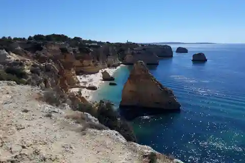 From Albufeira: Tuk-Tuk Tour to Benagil Caves
