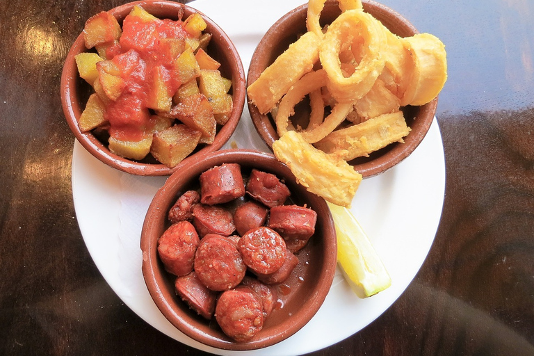 Málaga: tour tradicional de tapas y vinos