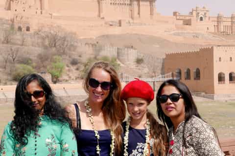 From Delhi: Jaipur Private Day-Trip by Car or Train