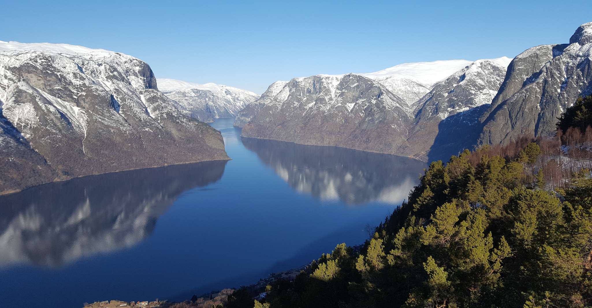 Suitetrails - Bergen, Guided Day Tour, Nærøyfjord Cruise and Flåm Railway
