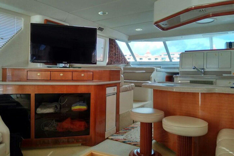 Playa Mujeres : Location de yacht privé - 4 heures SR55H4