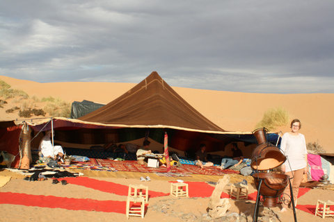 Wycieczka na pustynię Agadir Sahara z lunchem i trekkingiem na wielbłądachAgadir Sahara Desert Trip z lunchem i wielbłądami