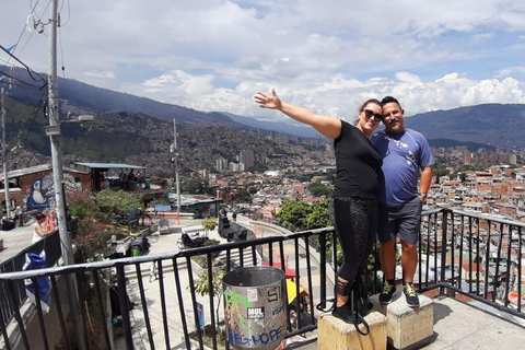 Medellín: Metro and Metro Cable Tour