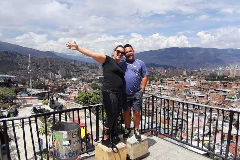 Medellín: Metro and Metro Cable Tour