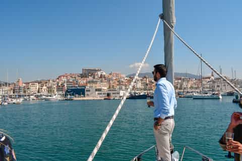 Barcelona: Sailing Cruise and Vineyard Visit with Tasting