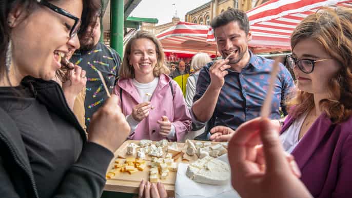 warsaw 3hour breakfast market food tour with drinks