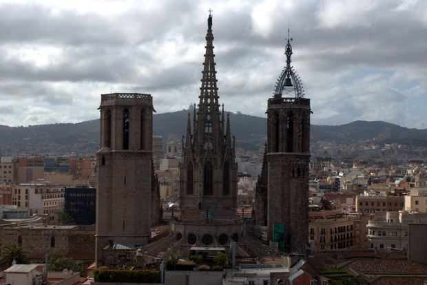 Barcelona: Private Gothic Quarter & Eixample Highlights Tour