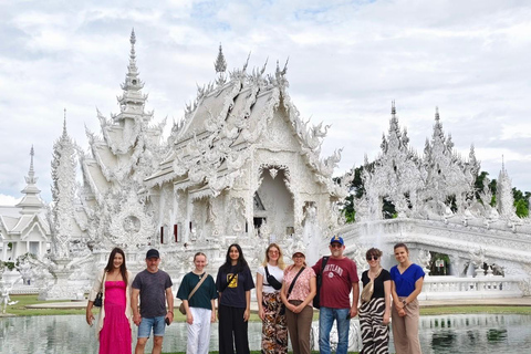 Chiang Rai:Guided Highlights Full-Day Tour-FREE LUNCH BUFFET Experience the Wonders of Chiang Rai with Free Thai Buffet