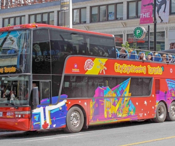 Toronto: Hop-On Hop-Off Sightseeing Bus Ticket