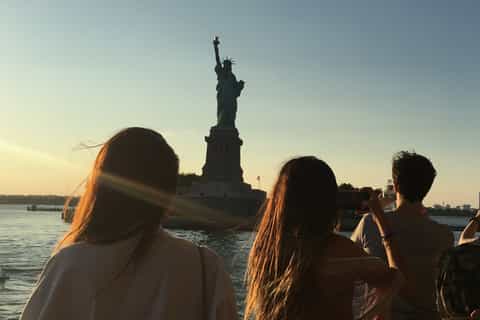 New York: Bootstour Freiheitsstatue & Ellis Island