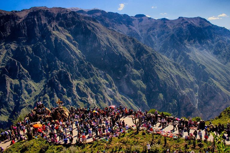 Canyon del Colca e terme di La Calera: tour da Arequipa