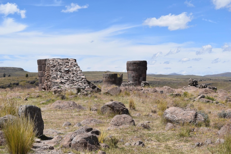 Von Puno aus: Ganztägige Uros Taquile Sillustani Tour(Kopie von) Von Puno aus: Ganztägige Uros Taquile Sillustani Tour