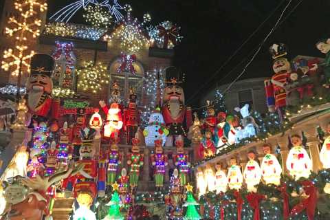 The BEST Dyker Heights Christmas Lights Tours and Things to Do in 2022 ...