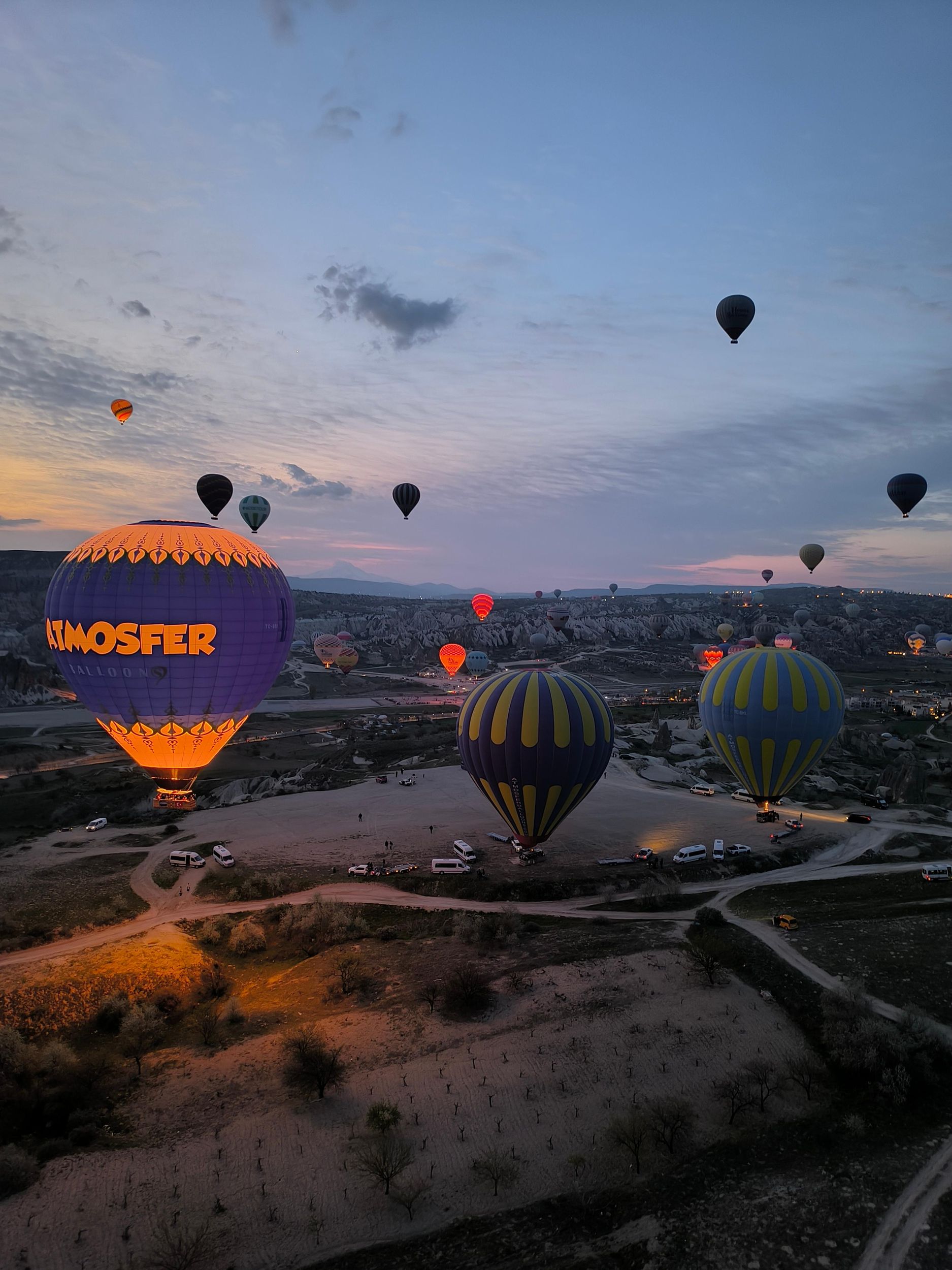 Kappadokien: Sonnenaufgang in Göreme mit Heißluftballon und Transfer
