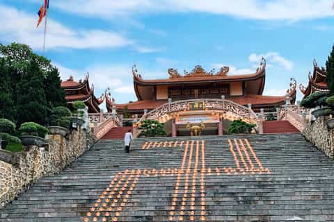 from ha long city of mountain and water (shanshui)