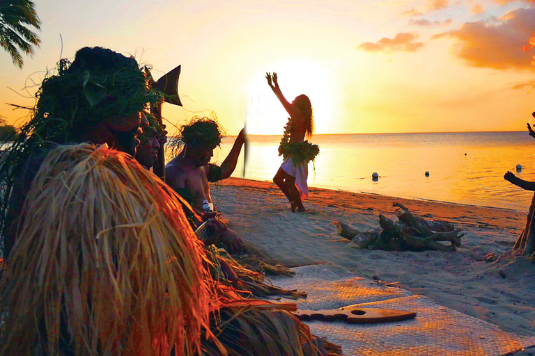 Fidżi: Rejs po rzece o zachodzie słońca i doświadczenie tańca ognia na wyspieZ Shangri-la do Warwick na Fidżi - Odbiór około 15:10