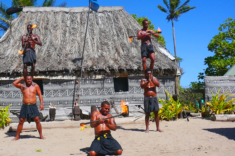 Fidżi: Kulturalna przygoda na wyspie i rejs po dżungliHotele na wybrzeżu koralowym - Warwick do Shangri-la. Odbiór od 8.20 rano
