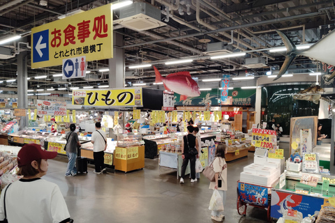 Wakayama: Explore Japan’s Seafood Culture at Toretore Market