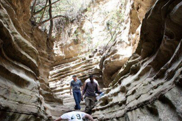 Excursión de 2 días al Lago Nakuru, la Puerta del Infierno y el Lago Naivasha