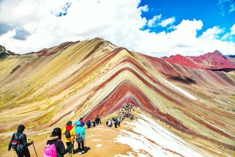 Desde Cusco: Inolvidable Excursión a la Montaña Arco Iris