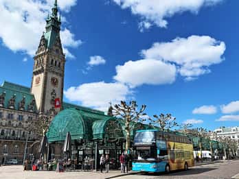 Hamburg: Stadtrundfahrt mit Hop-On-/Hop-Off-Ticket Hamburg: Stadtrundfahrt mit Hop-On-/Hop-Off-Ticket