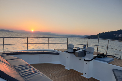 Chalkidiki: Blue Lagoon & Ammouliani Island Cruise & Lunch Chalkidiki: Lunch Cruise to Blue Lagoon & Vourvourou's Islet