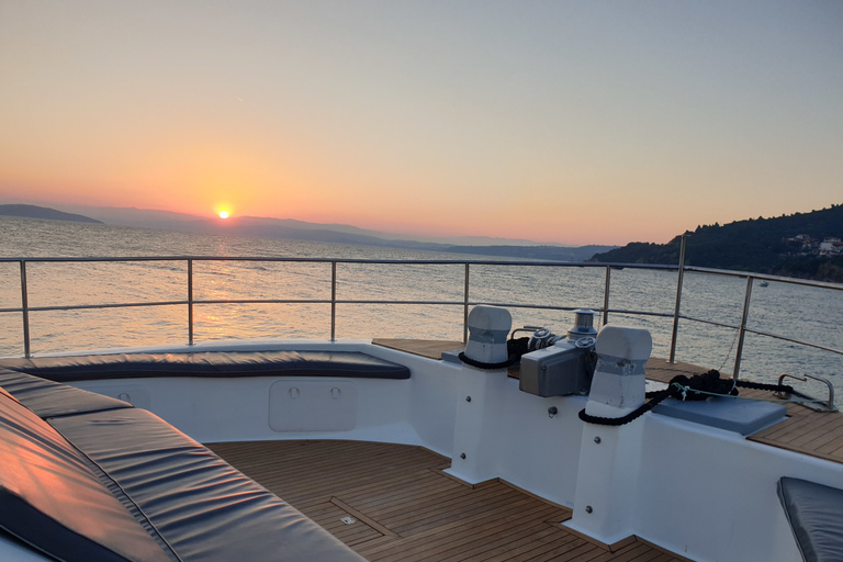 Chalkidiki: Blue Lagoon & Ammouliani Island Cruise & Lunch Chalkidiki: Lunch Cruise to Blue Lagoon & Vourvourou's Islet