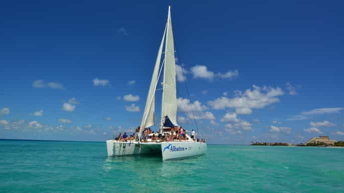 cancun catamaran cruise to isla mujeres with snorkeling