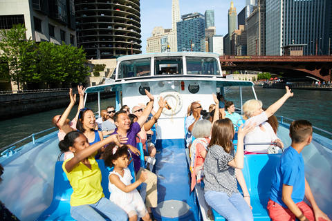 Chicago: Narrated Sightseeing River and Lake Cruise Priority Boarding