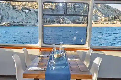 Cabo: Sunset Cruise with Dinner, Music & Open Bar
