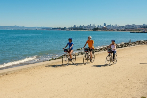 Alquiler de bicicletas autoguiadas de San FranciscoBicicleta autoguiada con billete de ferry del puente Golden Gate