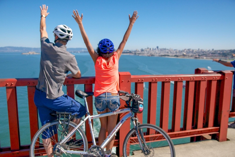 Alquiler de bicicletas autoguiadas de San FranciscoBicicleta autoguiada con billete de ferry del puente Golden Gate