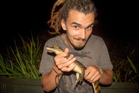 Manaos: tour nocturno pesca pirañas y observación caimanes