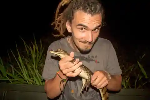 Manaus: Piranha Fishing and Alligator Watch Evening Tour