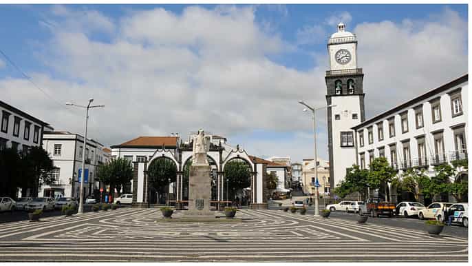 ponta delgada historical walking tour