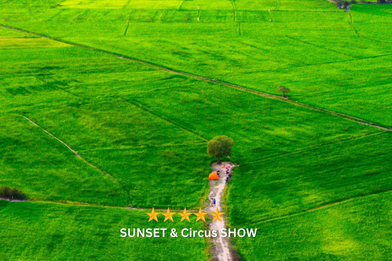 Siem Reap: Sunset, Dinner, and Circus Show with Pickup Siem Reap: Sunset, Dinner, and Circus Show with Pickup