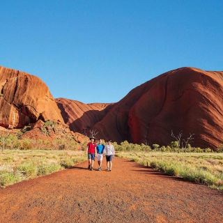 Uluru: Sacred Sites & Sunset Tour with Wine & Cheeseboard