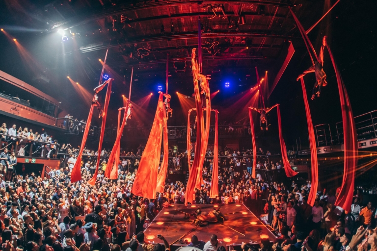 Punta Cana: Coco Bongo Nightclub Experience with Transfer Drink Package