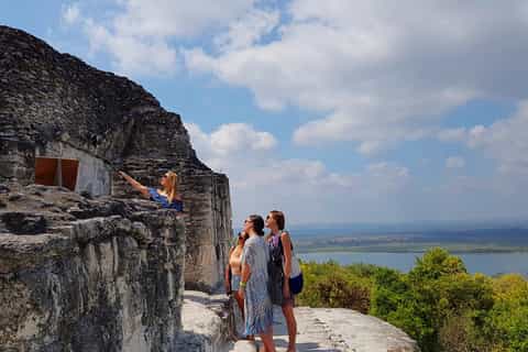 desde la ciudad de guatemala viaje de 2 días a tikal y yaxha