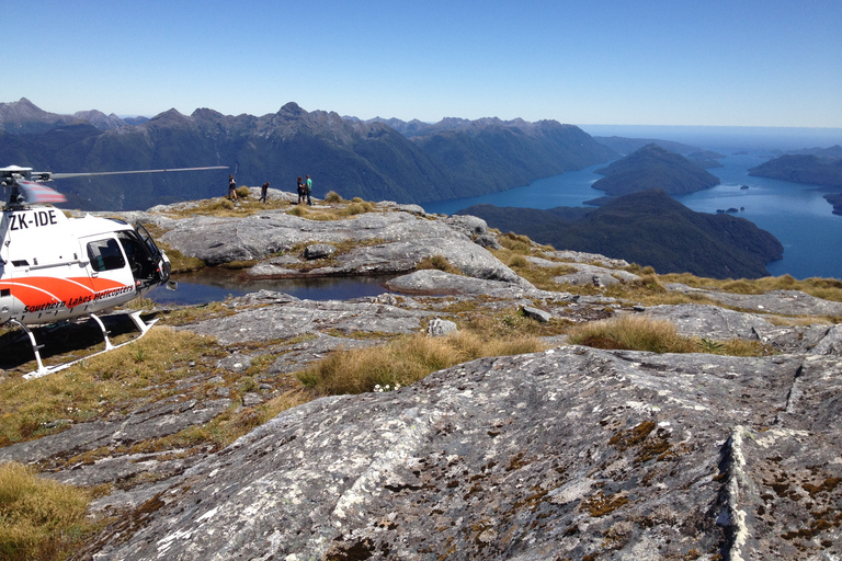 Te Anau: widokowy lot Milford Sound z lądowaniem nad jeziorem