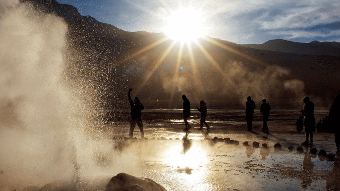 atacama géiseres tatio baño termal y valle de los cactus