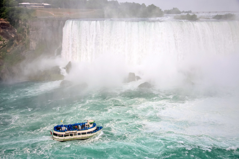 Niagara Falls, USA: Illumination Tour with Maid of the Mist