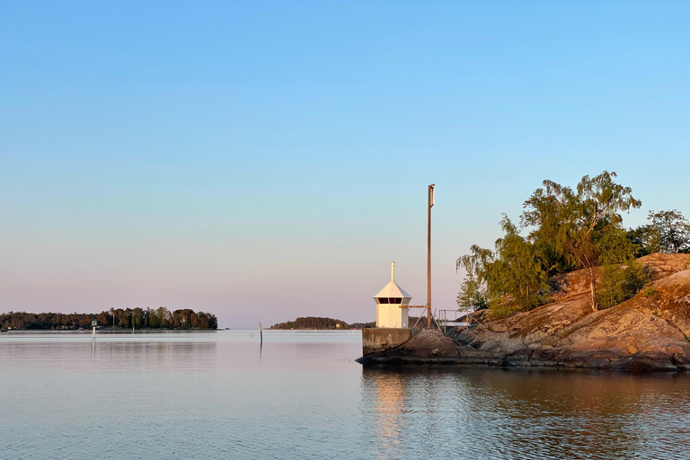 Helsinki: Private Boat Tour Midsummer 90min Cruise