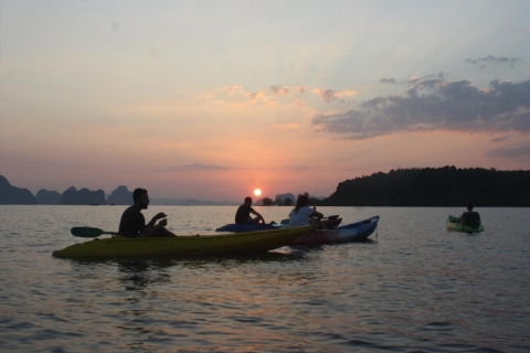 Krabi: excursion en kayak au coucher du soleil à Ao Thalane avec dîner barbecueKrabi: excursion d'une demi-journée en kayak au coucher du soleil avec dîner barbecue
