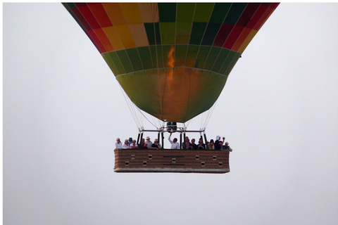 Luxor: giro in mongolfiera sul tempio di HatshepsutOpzione standard