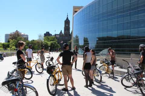 getyourguide greener toronto escolha momentum